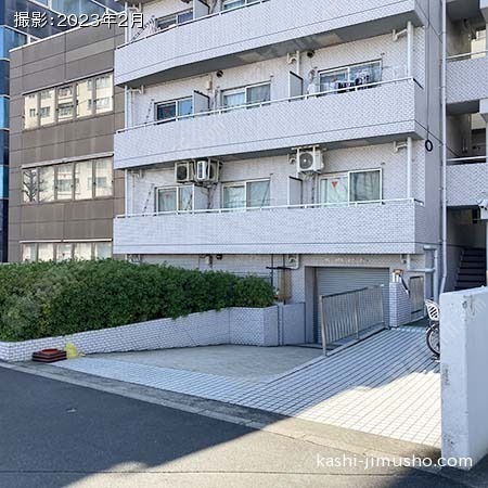ビル前面