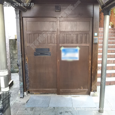 1階貸室前