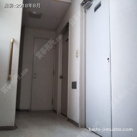 貸室入口(2階)