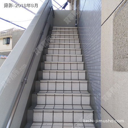 2階への階段
