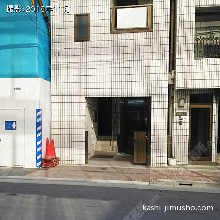 ビル前面