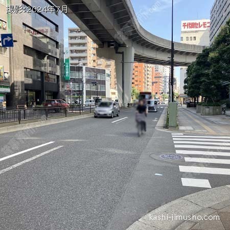 前面道路(尾久橋通り)