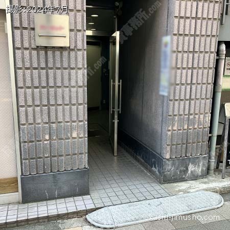 ビル入口