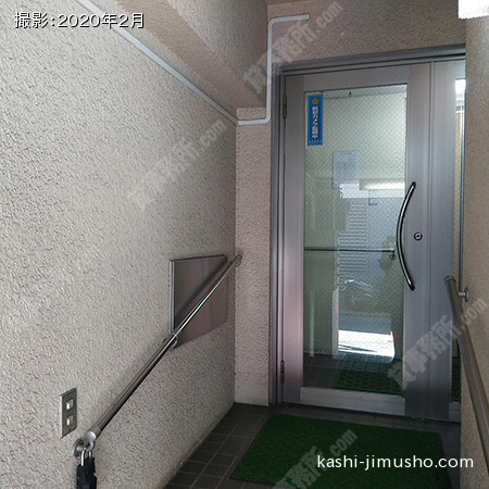 ビル入口 ビル入口