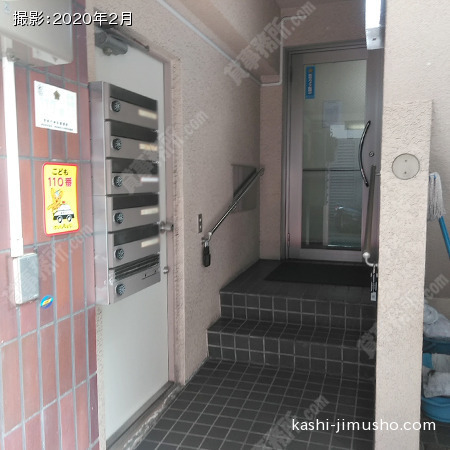 ビル入口 ビル入口