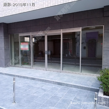 テナント前（1階）