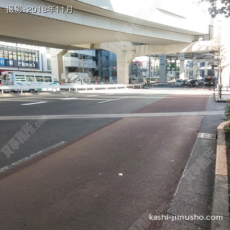 前面道路（玉川通り）