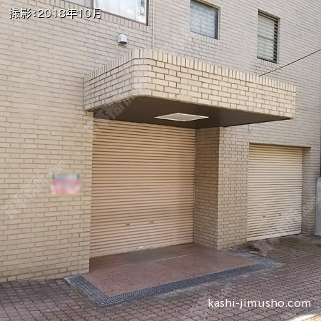 1階貸室前