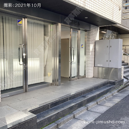 ビル前面