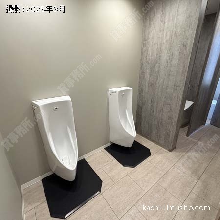 男性トイレ