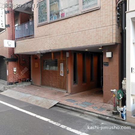 ビル正面
