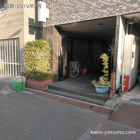 ビル前面