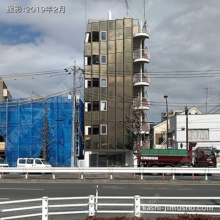 ビル正面