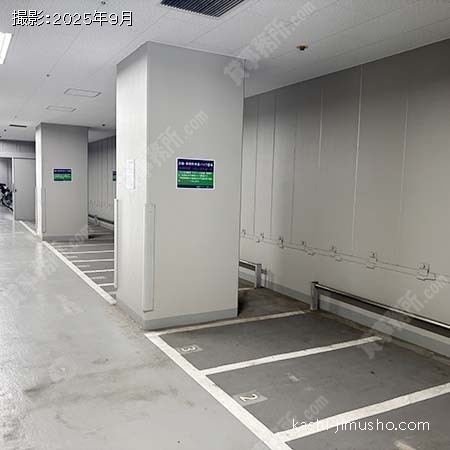 バイク駐車場