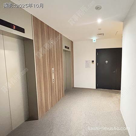 貸室階エレベーターホール(2階)
