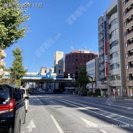 前面道路(目黒通り)