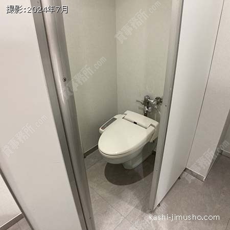 男性トイレ