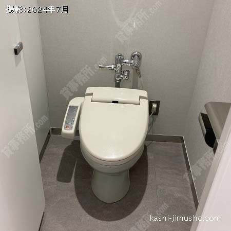 男性トイレ