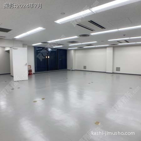 貸室内(B1階)