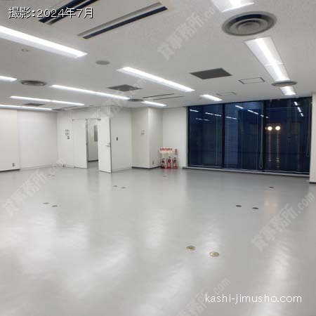 貸室内(B1階)