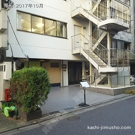 ビル正面