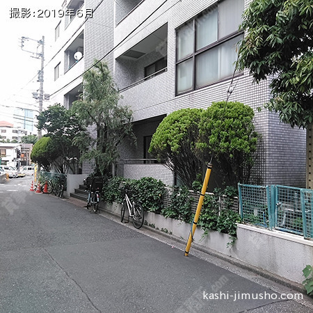 ビル前面