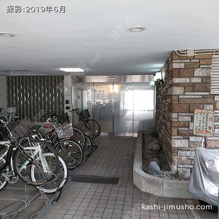 建物入口アプローチ