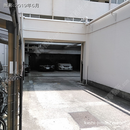 駐車場入口