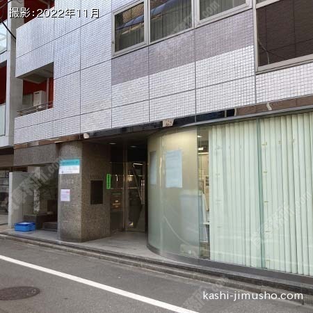 ビル前面