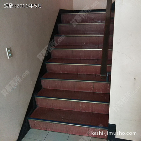 共用階段