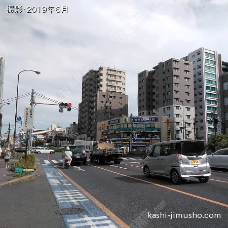 前面道路(白山通り)