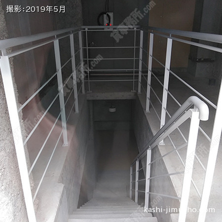 貸室内階段(地下1階-1階)