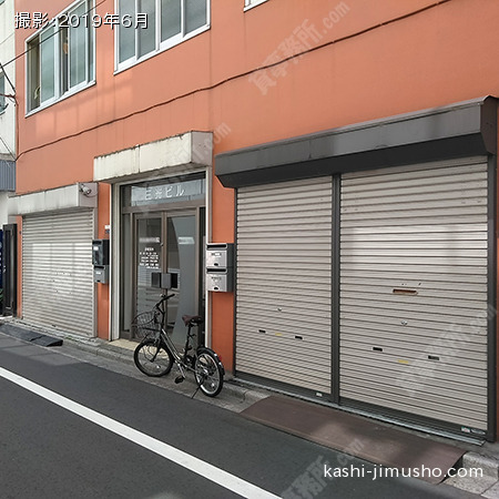 ビル前面