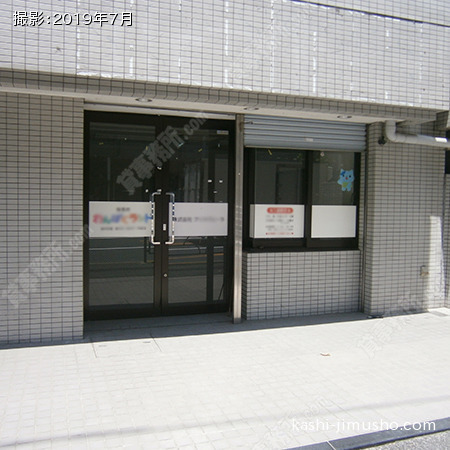 貸室入口(102号室)