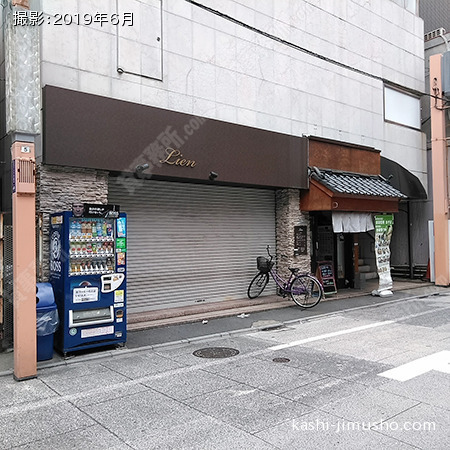 ビル前面