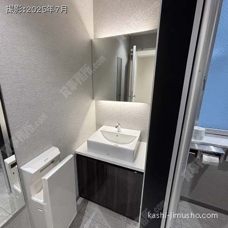 男性トイレ