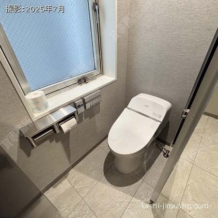 男性トイレ