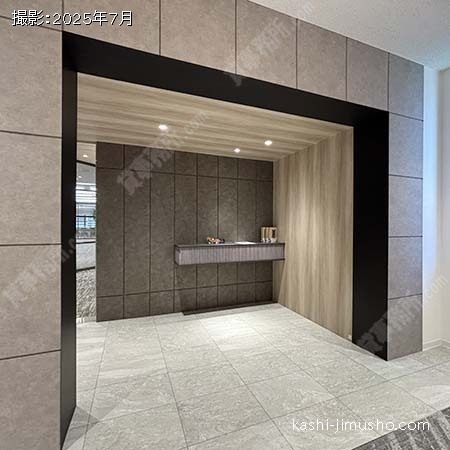 貸室入口(6階)