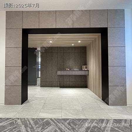 貸室入口(6階)