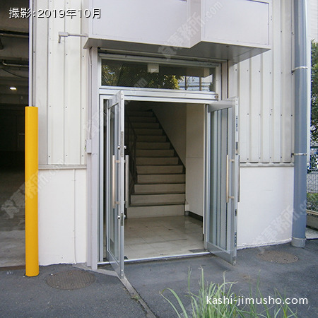 建物入口