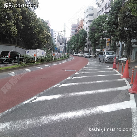 前面道路(外苑西通り)