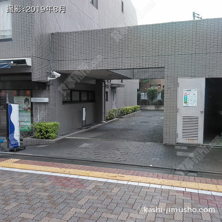 駐車場出入口
