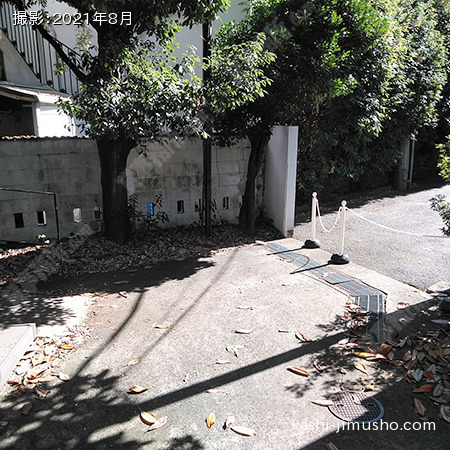 建物入口アプローチ