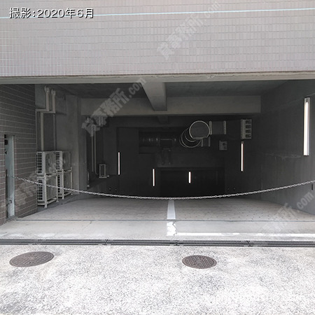 駐車場入口