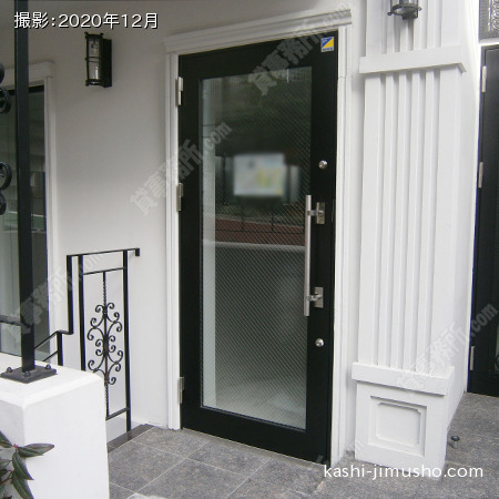 貸室入口(1階）