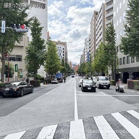 前面道路(鍛冶橋通り) 前面道路(鍛冶橋通り)