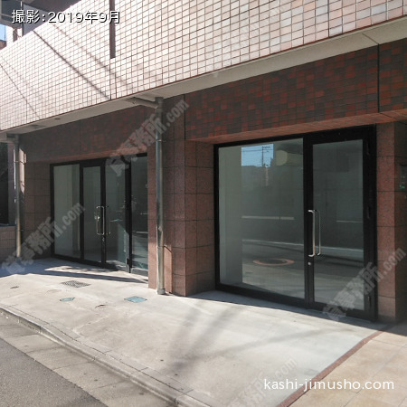 貸室前(1階)