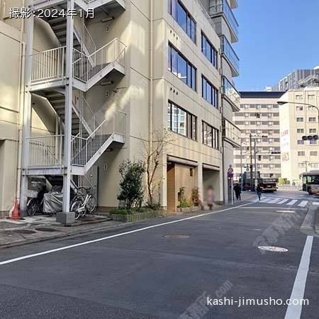 ビル前面