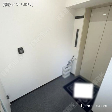 貸室階エレベーターホール