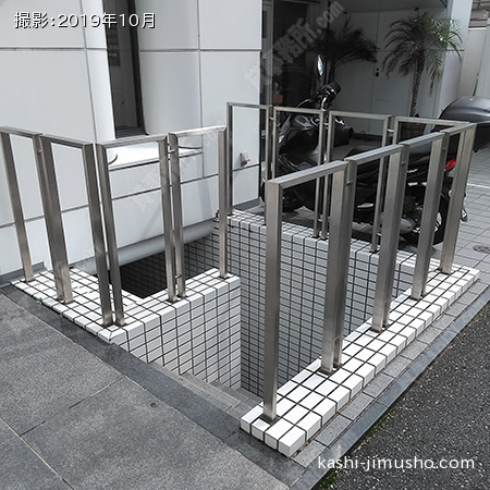 地下入口階段 地下入口階段